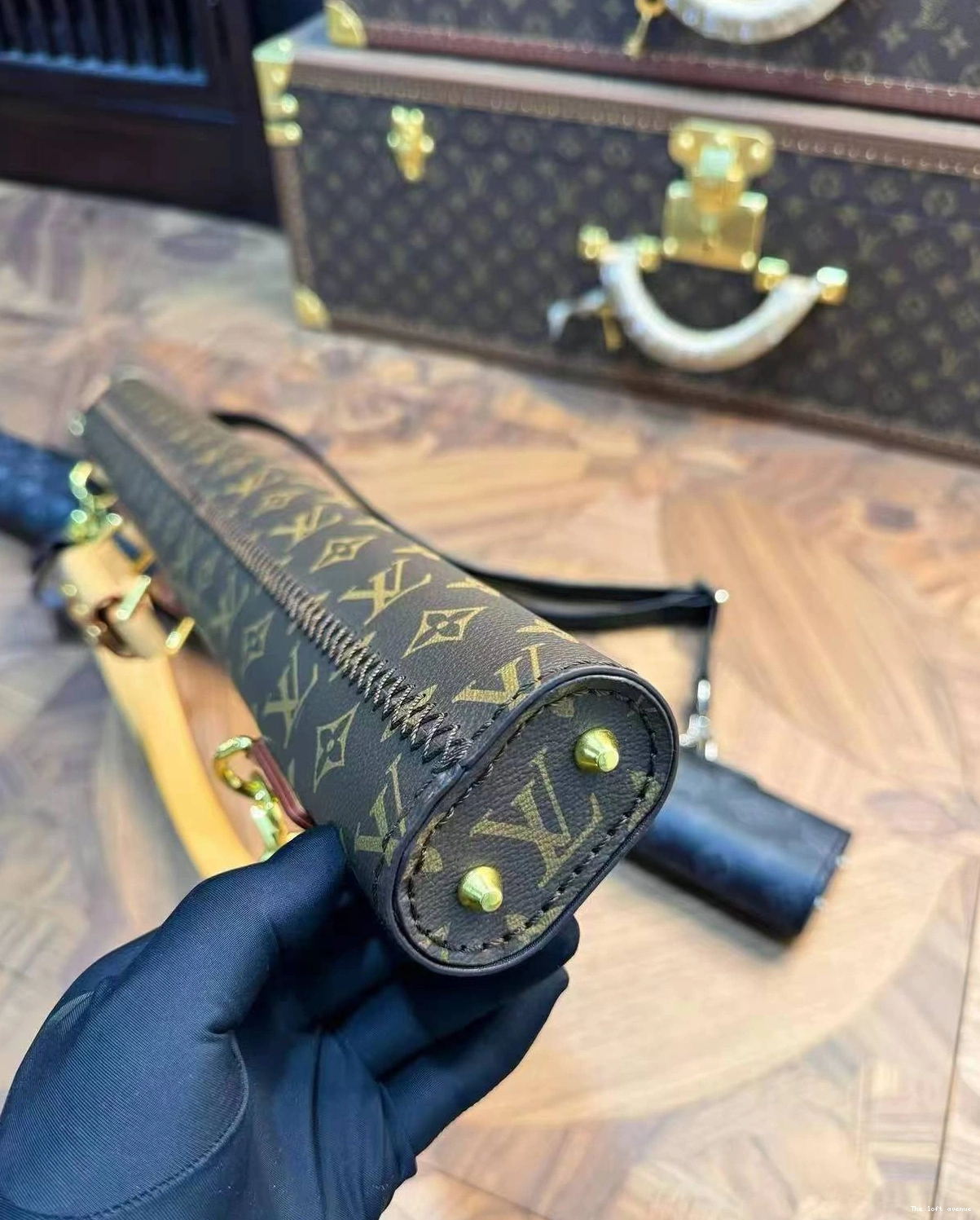 CUE BILLIARD LV COVER STICK 0810